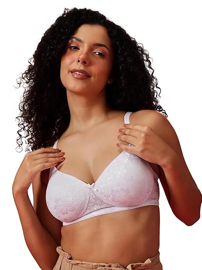 Clovia Women’s Lace Padded Bra – Non-Wired Elegance & Comfort